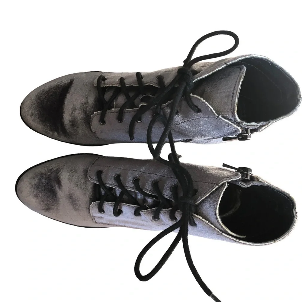 Dolce Vita Scotty Pewter Crushed Velvet Lace-Up Ankle Booties Block Heel 6.5